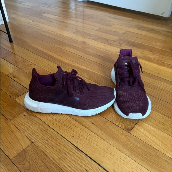 Adidas sneakers - Picture 1 of 4